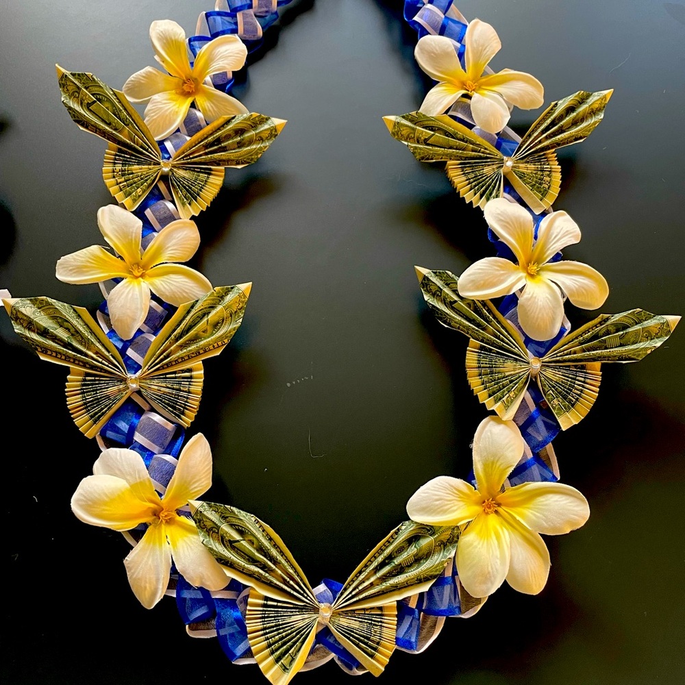 Graduation money lei